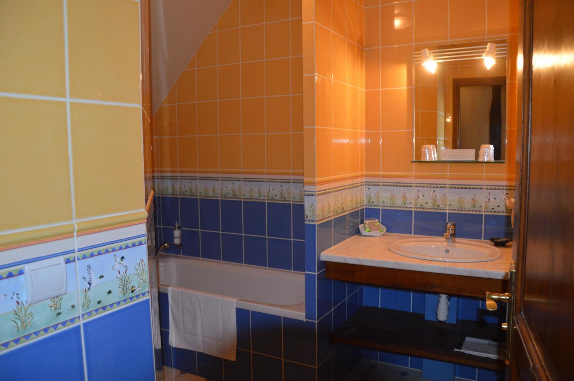 La Chaumiere Hotel Aubigny-sur-Nere Ngoại thất bức ảnh